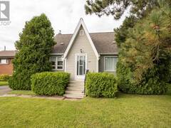 2219 Arthur ST E Thunder Bay Ontario, P7E 5P3