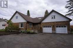 2190 25th Side RD | Thunder Bay Ontario | Slide Image Fifty