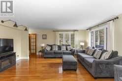 2190 25th Side RD | Thunder Bay Ontario | Slide Image Seven
