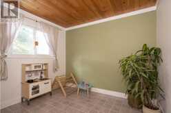 262 THERESA ST | Thunder Bay Ontario | Slide Image Thirty