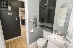 262 THERESA ST | Thunder Bay Ontario | Slide Image Thirty-four