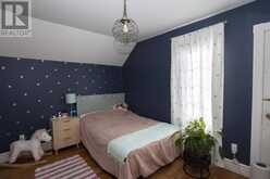 423 Marks ST S | Thunder Bay Ontario | Slide Image Seventeen