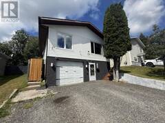 120 Minto Cres Kenora Ontario, P9N 3K2