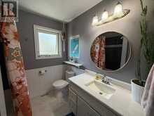 120 Minto Cres | Kenora Ontario | Slide Image Thirteen