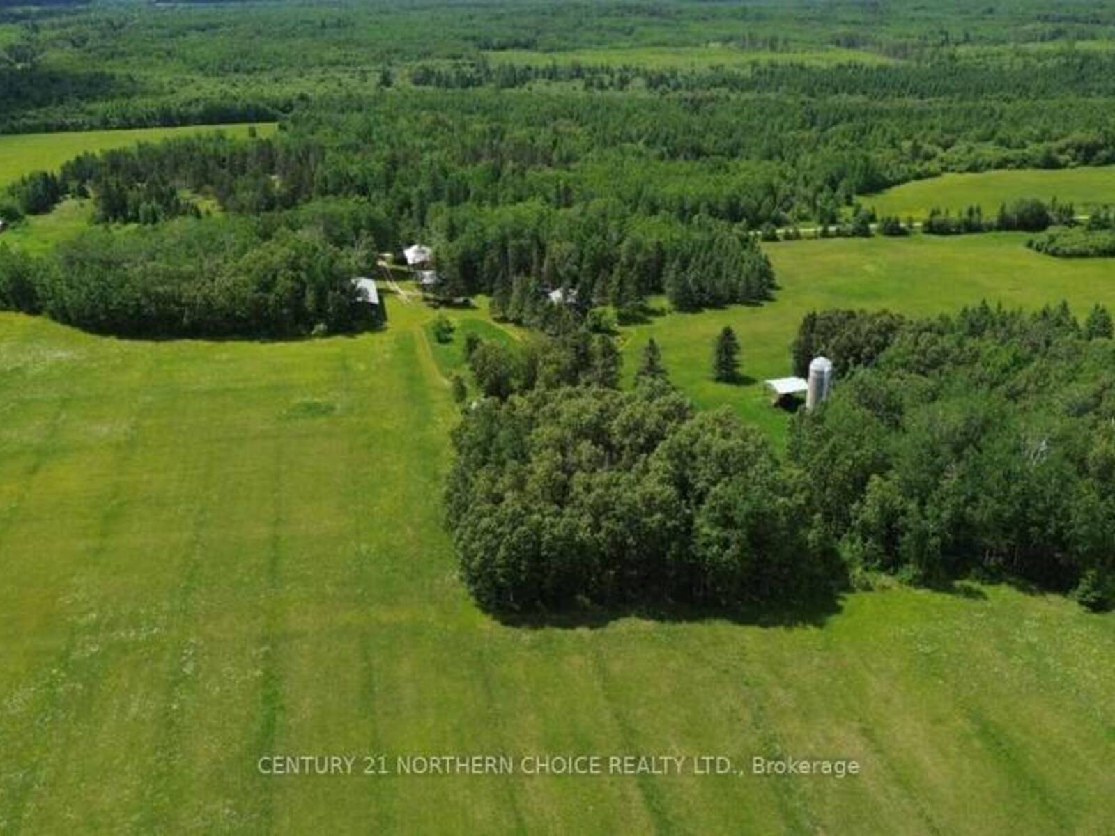 40 BIRCH ROAD, Lake of the Woods, Ontario P0W 1M0