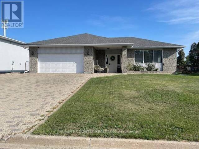 9 MARIO MILANESE PLACE Dryden Ontario, P8N 3G6 - 5 Bedrooms Home For Sale