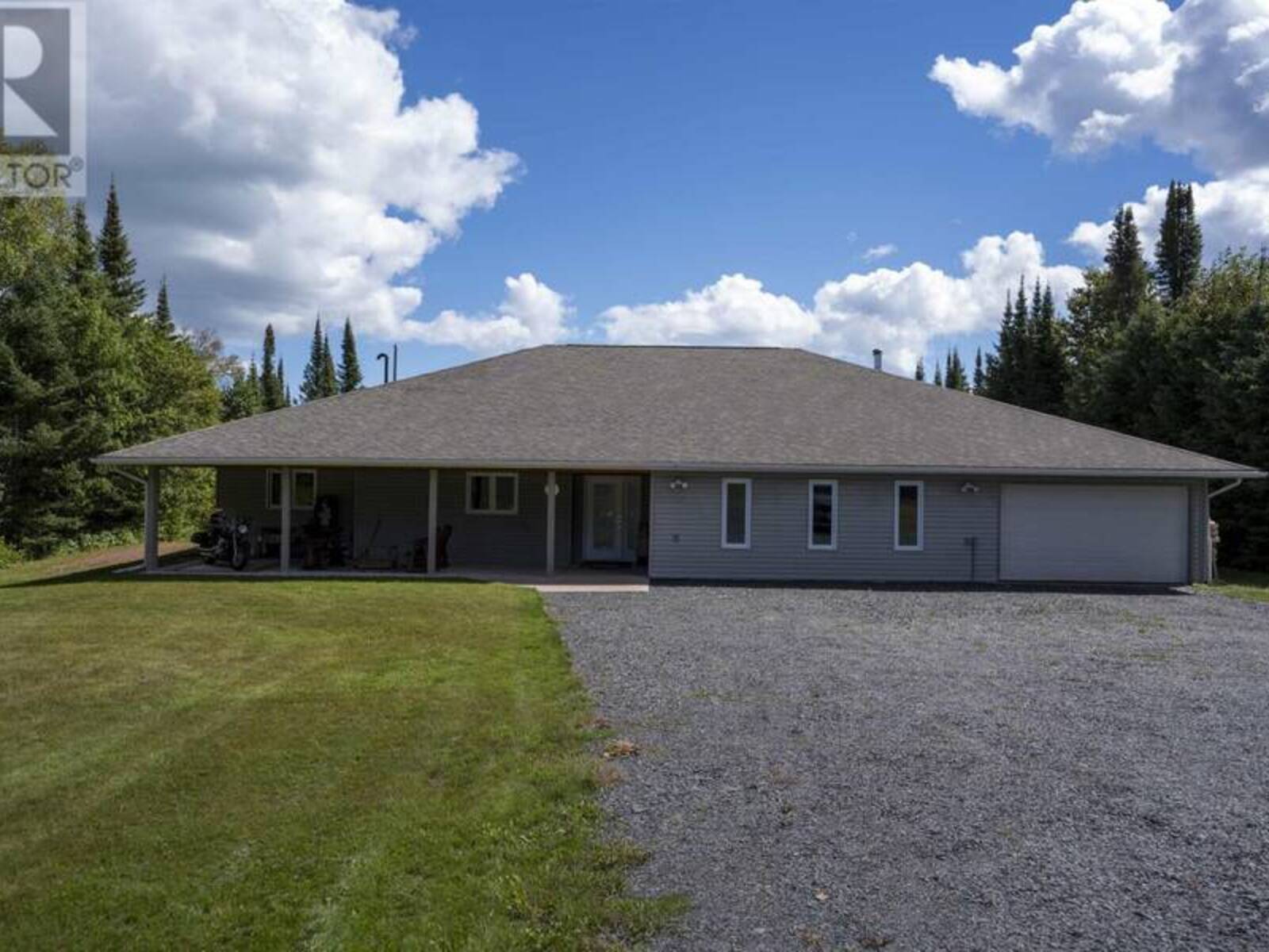 619 Grann DR, Thunder Bay, Ontario P0T 2M0