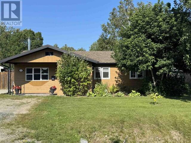 31 Heron DR Manitouwadge Ontario, P0T 2C0 - 3 Bedrooms Home For Sale