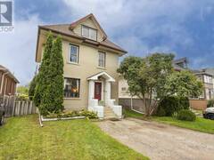 223 Marks St S Thunder Bay Ontario, P7E 1L9