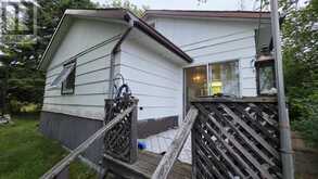 335 Govt road RD | Kenora Ontario | Slide Image Four