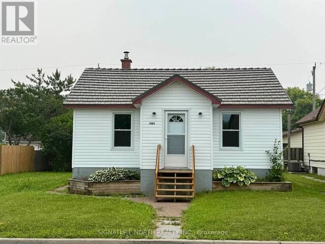 1004 GORE STREET W Thunder Bay Ontario, P7E 3T1 - 2 Bedrooms Home For Sale