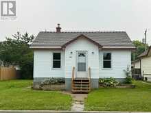 1004 GORE STREET W | Thunder Bay Ontario | Slide Image One