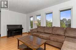 49 WASCO DRIVE | Thunder Bay Ontario | Slide Image Six