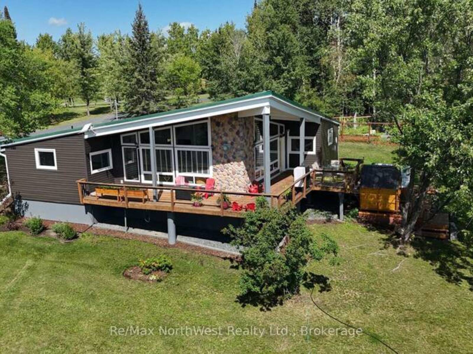 6 CHRUSTIE ROAD, Kenora, Ontario P0X 1C0
