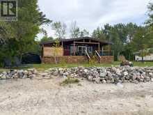 93 MOSBECK ROAD | Lake of the Woods Ontario | Slide Image Seven