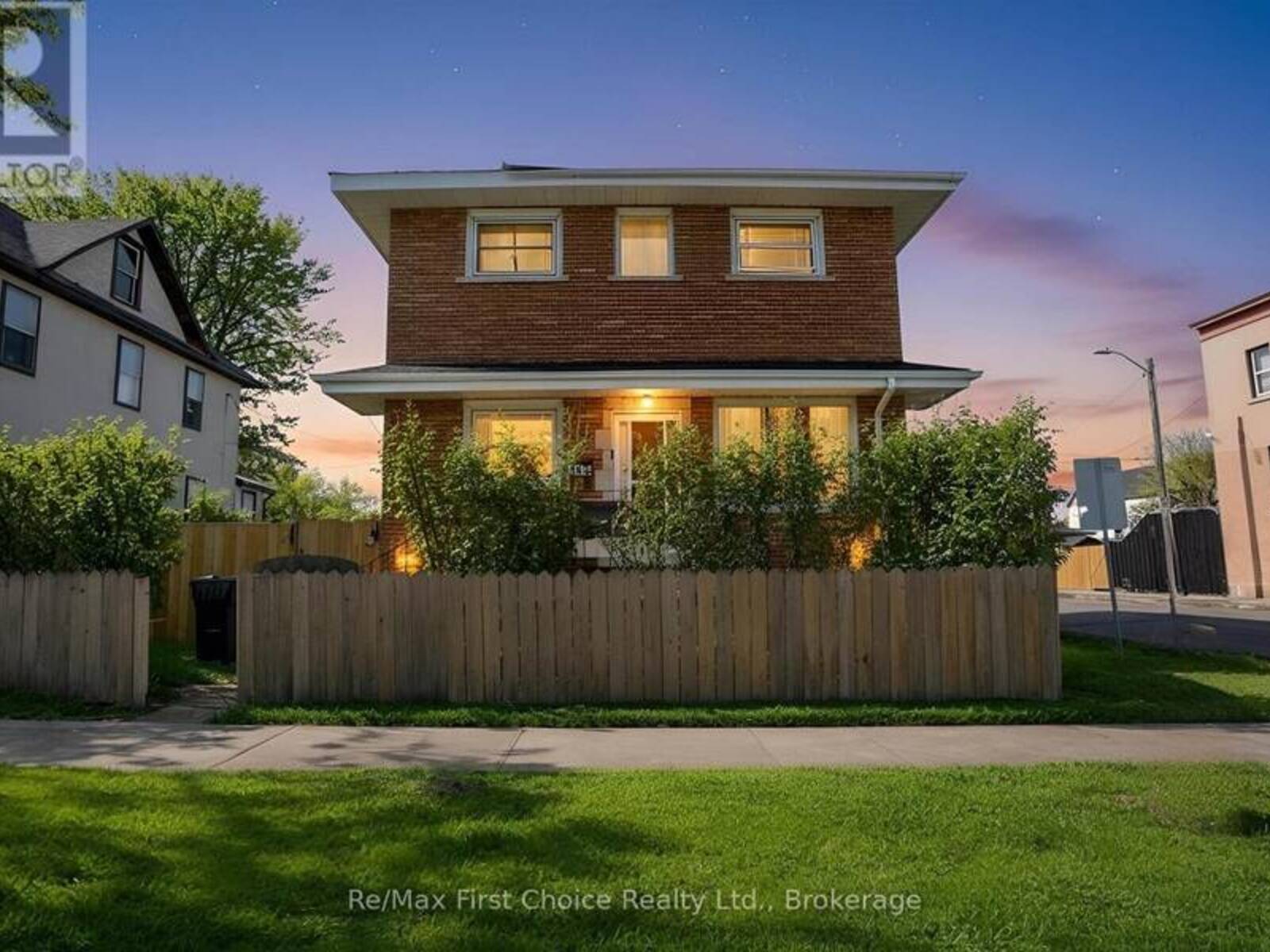 138 ROWAND STREET, Thunder Bay, Ontario P7C 2P2