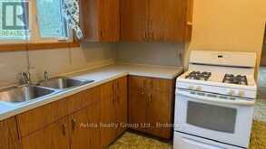 232 NICHOLETTS Road | Thunder Bay Ontario | Slide Image Eight