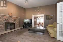 300 WEST BEACH DRIVE | Kenora Ontario | Slide Image Twenty
