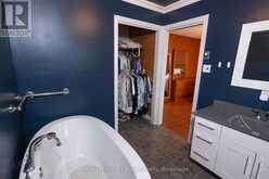 300 WEST BEACH DRIVE | Kenora Ontario | Slide Image Thirty-eight