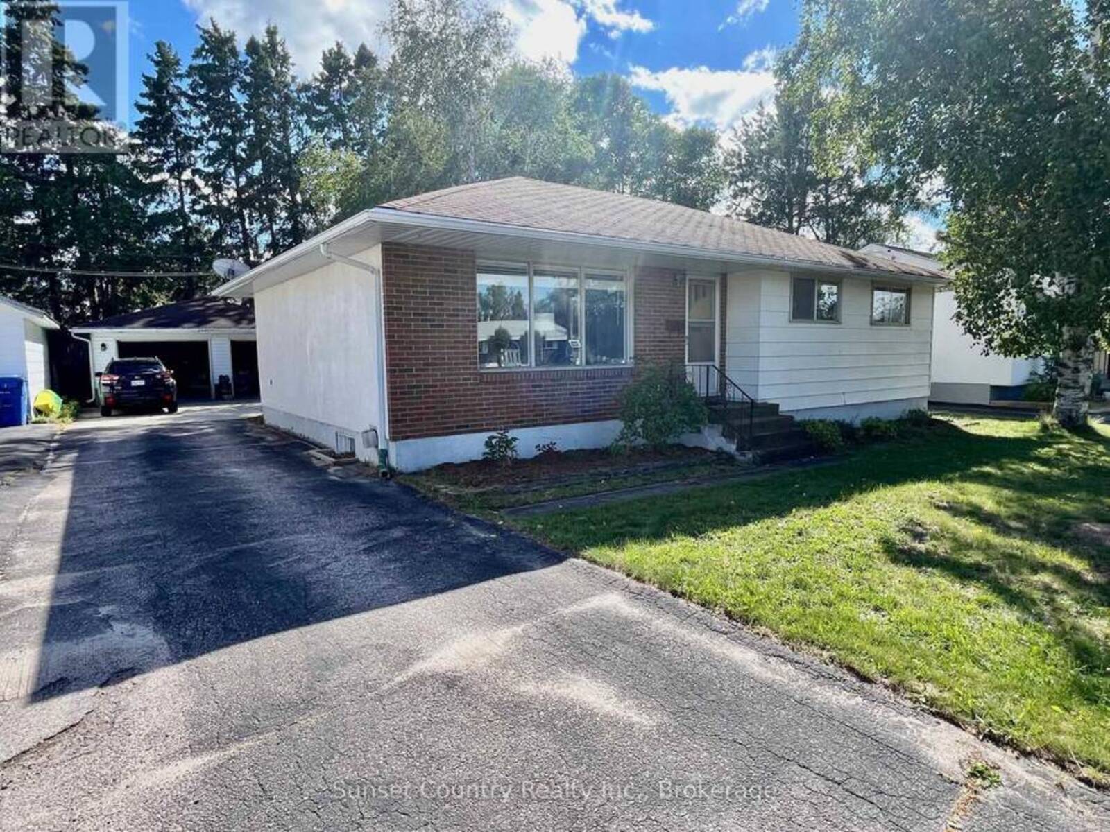 178 PARKDALE ROAD, Dryden, Ontario P8N 1S5