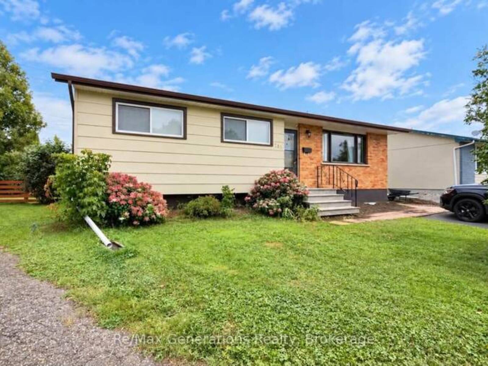 161 NEWBERRY CRESCENT, Thunder Bay, Ontario P7C 2E4