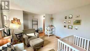 161 NEWBERRY CRESCENT | Thunder Bay Ontario | Slide Image Four