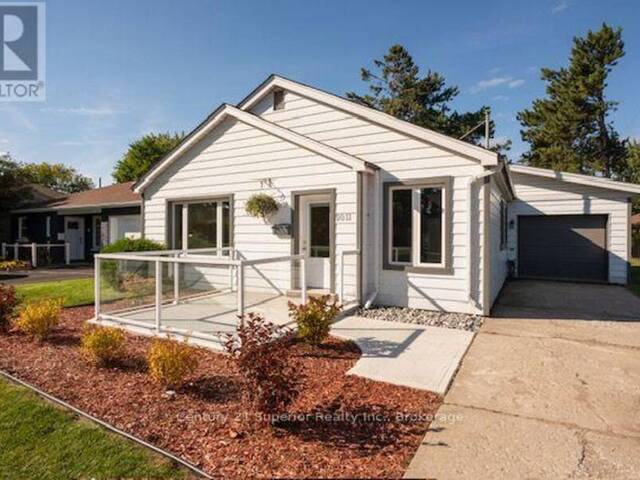 2011 MURRAY AVENUE Thunder Bay Ontario, P7E 5B2 - 3 Bedrooms Home For Sale