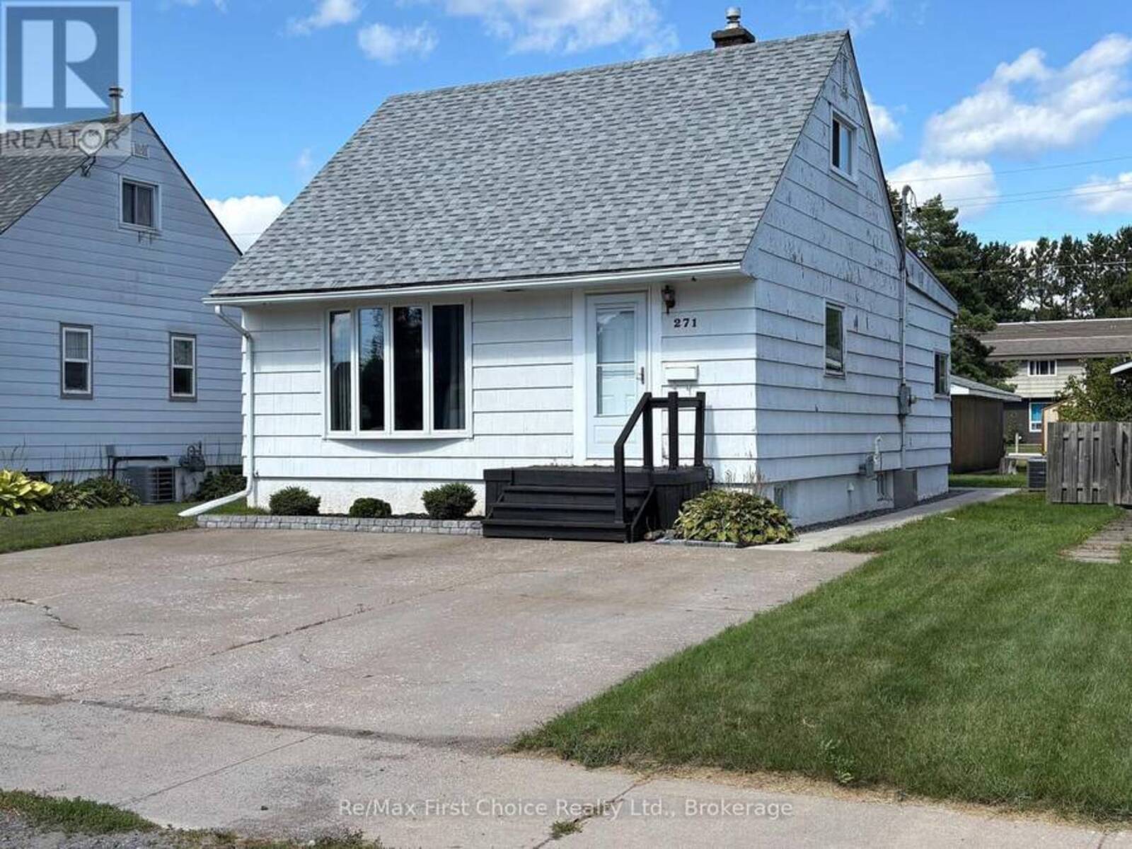 271 CHRISTINA STREET W, Thunder Bay, Ontario P7E 4P5
