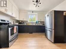 498 GRENVILLE AVENUE | Thunder Bay Ontario | Slide Image Eight