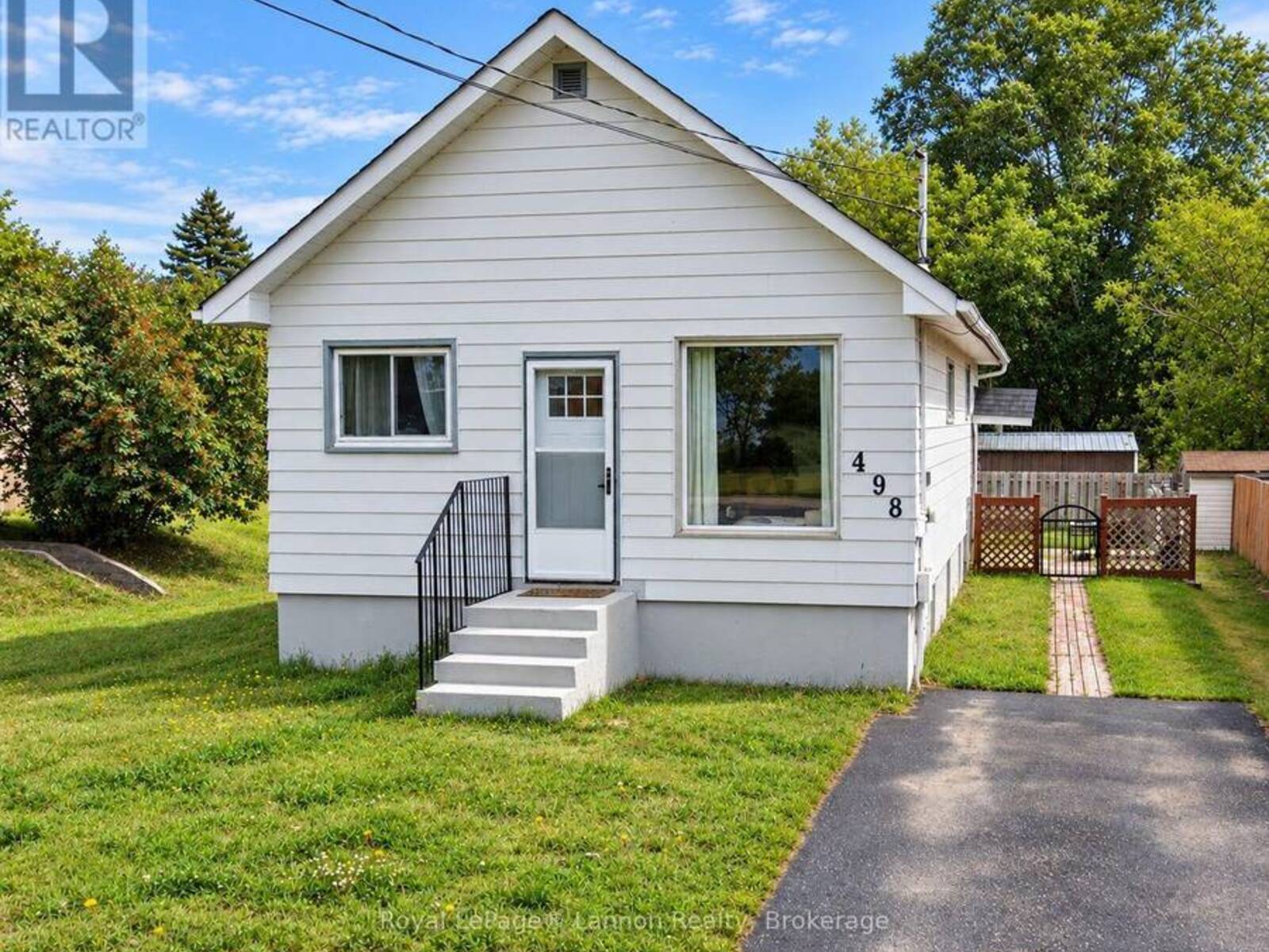 498 GRENVILLE AVENUE, Thunder Bay, Ontario P7A 2C4