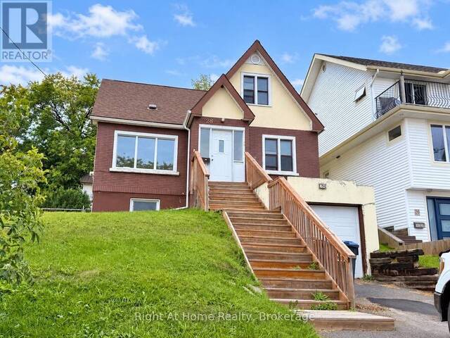 28 DIXON STREET Thunder Bay Ontario, P7B 3J5 - 4 Bedrooms Home For Sale
