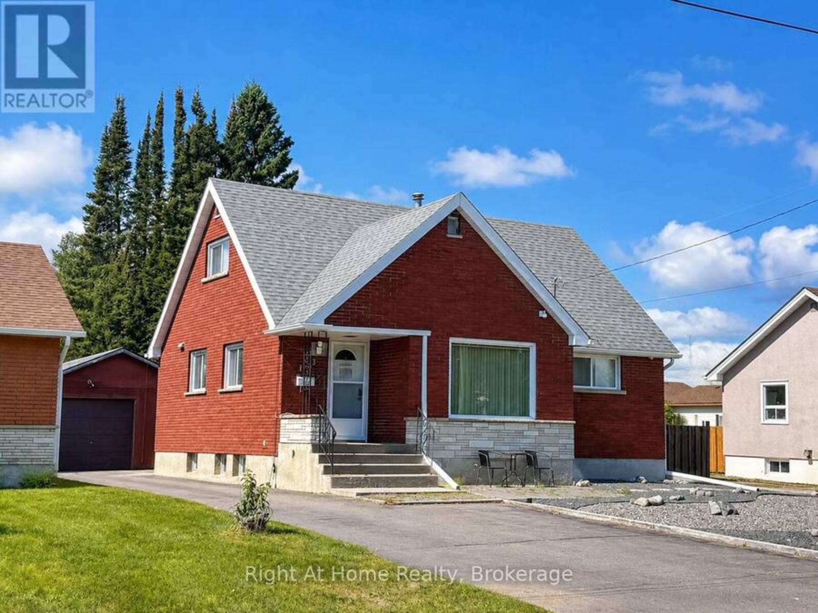 123 SHIPLEY STREET, Thunder Bay, Ontario P7A 3C6