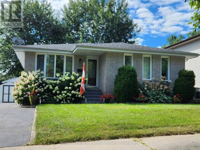 253 DOWNING STREET Thunder Bay Ontario, P7A 7Z4 - 4 Bedrooms Home For Sale