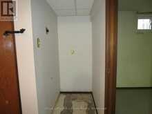 2126 MCGREGOR AVENUE | Thunder Bay Ontario | Slide Image Thirty