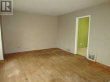 2126 MCGREGOR AVENUE | Thunder Bay Ontario | Slide Image Seven
