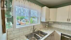 151 IRIS CRESCENT | Thunder Bay Ontario | Slide Image Six