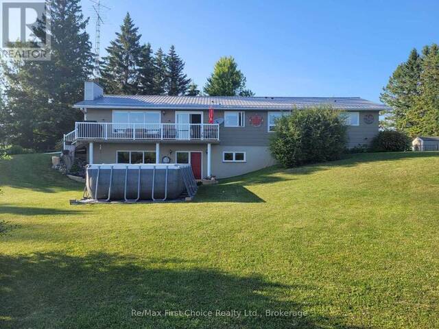 602 RIVER AVENUE E Rainy River Ontario, P0W 1L0 - 4 Bedrooms Waterfront Home For sale