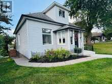 917 PARK STREET | Kenora Ontario | Slide Image Two