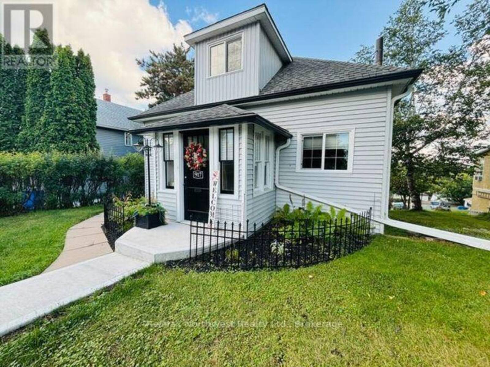 917 PARK STREET, Kenora, Ontario P9N 1B8