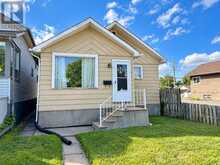 819 MAY STREET N | Thunder Bay Ontario | Slide Image Four