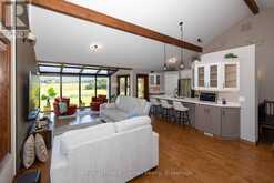 401 BARRIE DRIVE | Thunder Bay Ontario | Slide Image Fifteen