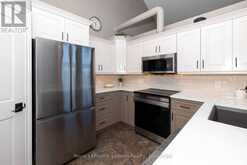 401 BARRIE DRIVE | Thunder Bay Ontario | Slide Image Eighteen