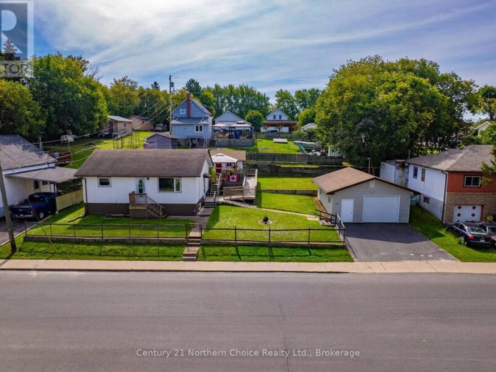 811 FOURTH STREET N, Kenora, Ontario P9N 2N6