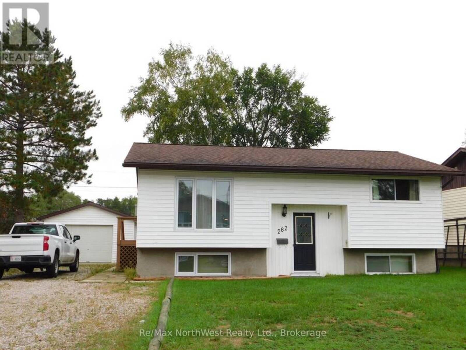 282 WILDE STREET, Dryden, Ontario P8N 3A9