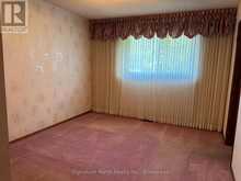 2070 PIPER AVENUE | Thunder Bay Ontario | Slide Image Ten