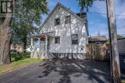 746 NORAH STREET S | Thunder Bay Ontario | Slide Image Three