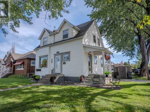 746 NORAH STREET S Thunder Bay Ontario, P7E 1P7 - Property For Sale