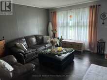 746 THOMPSON STREET | Fort Frances Ontario | Slide Image Eight