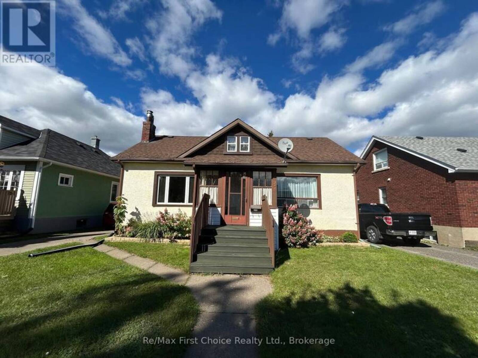 245 FRANCIS STREET W, Thunder Bay, Ontario P7E 4C1
