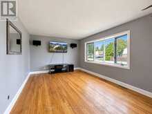 7 ROUSE STREET | Thunder Bay Ontario | Slide Image Ten